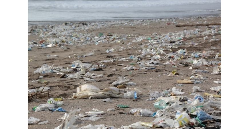 La otra cara del consumo de agua embotellada
