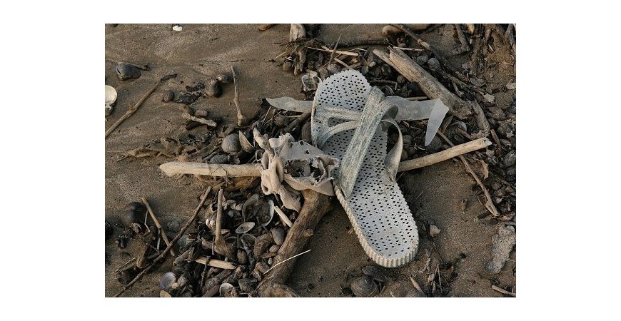 Como evitar la contaminación por microplasticos en el agua potable