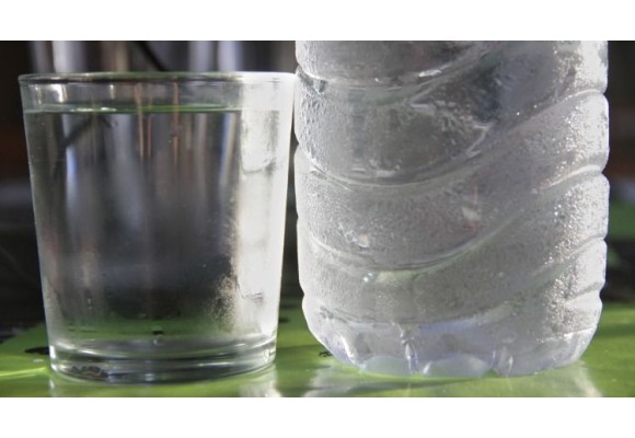 El exceso de minerales en el agua mineral